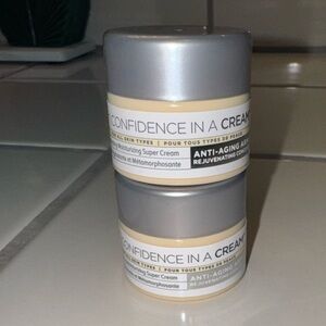 🆕IT Confidence in a Cream - Silver and Cream 2🆕